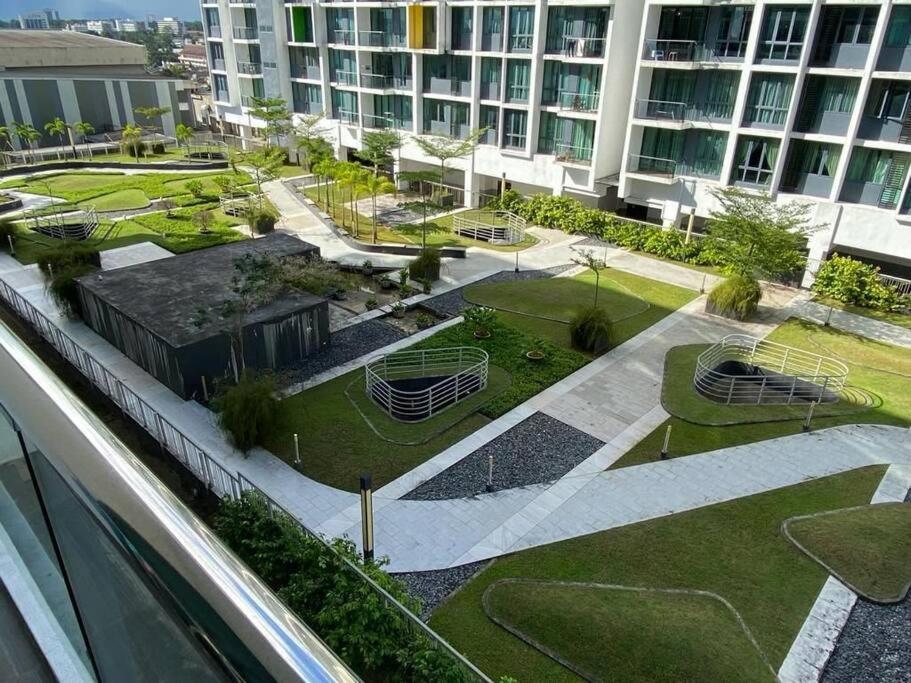 Vivacity Megamall Jazz 8pax 3br #joyoustayz1 * Kuching