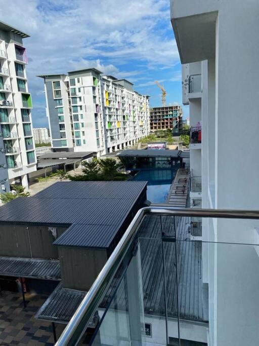 Vivacity Megamall Jazz 8pax 3br #joyoustayz1