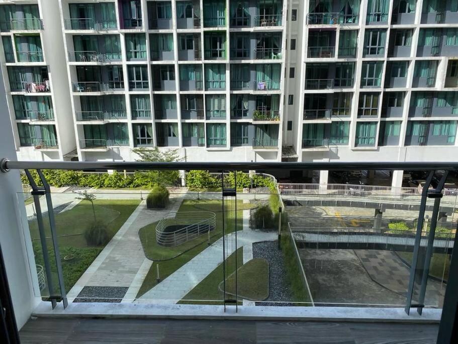 Vivacity Megamall Jazz 8pax 3br #joyoustayz1 Apartment Kuching